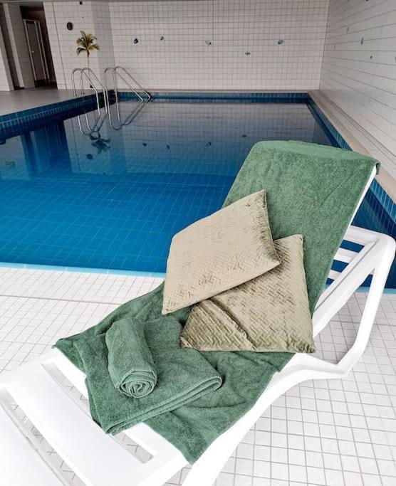 Schwarzwald-Traum Mit Pool Und Sauna Unterkirnach Exterior photo